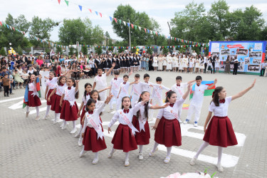 Quba rayonunun ümumtəhsil məktəblərində “Son zəng” tədbiri keçirilib.      