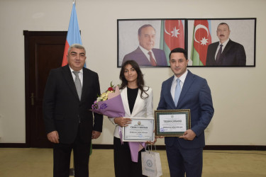 Ali təhsil müəssisələrinə yüksək balla qəbul olunan məzunlarla görüş keçirildi.