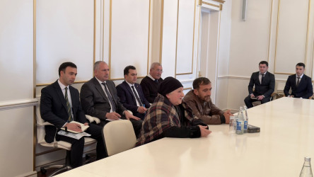 Quba Rayon İcra Hakimiyyətinin başçısı İlqar Mahmudovun Qəçrəş kəndində keçirilən səyyar vətəndaş qəbulundan sonra, fərdi vətəndaş qəbulu da təşkil edilmişdir.