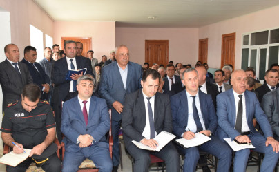 Qalayxudat kəndində səyyar vətəndaş qəbulu keçirilib.