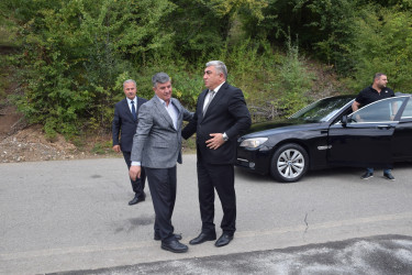 Rayon İcra Hakimiyyətinin başçısı İlqar Mahmudov Küsnət kəndində səyyar vətəndaş qəbulu keçirilib.