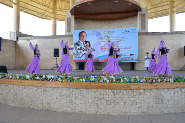 Quba şəhərində “Mən fəxr edirəm ki, Azərbaycanlıyam” adlı II Beynəlxalq folklor rəqs və yaradıcılıq festivalı keçirilib.