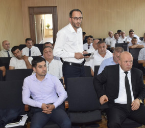 Qubada kənd təsərrüfatı məhsullarının istehsalı və emalı sahələrinin inkişafına dair İş Planının hazırlanması ilə bağlı geniş tərkibli tədbir keçirilib.