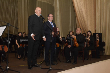Qubada Ümummilli Lider Heydər Əliyevin anadan olmasının 103-cü ildönümünə həsr olunmuş konsert proqramı keçirilib.