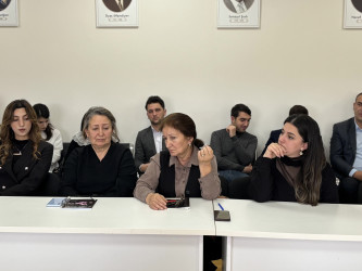 “Uşaq hüquqlarının müdafiəsi üzrə ayrı-ayrı sahələrdə mütəxəssis hazırlığının təmin edilməsi “ istiqamətində dəyirmi masa ətrafında maarifləndirici təlim keçirilmişdir.