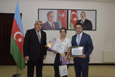 Ali təhsil müəssisələrinə yüksək balla qəbul olunan məzunlarla görüş keçirildi.