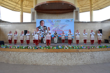 Quba şəhərində “Mən fəxr edirəm ki, Azərbaycanlıyam” adlı II Beynəlxalq folklor rəqs və yaradıcılıq festivalı keçirilib.