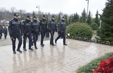 12 Dekabr - Ümummilli Lider Heydər Əliyevin Anım Günü Ulu Öndərin abidəsi ziyarət olunub.