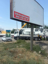 Qubada kanalizasiya xəttində yaranmış problemin aradan qaldırılması istiqamətində işlər davam etdirilir.