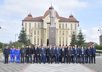 Qubada 20 oktyabr - Azərbaycan energetiklərinin peşə bayramı günü qeyd olunub.