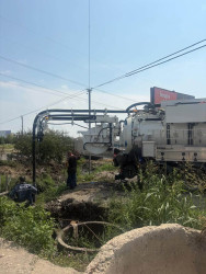 Qubada kanalizasiya xəttində yaranmış problemin aradan qaldırılması istiqamətində işlər davam etdirilir.