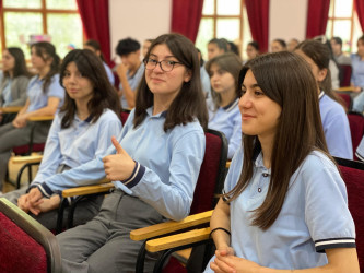 “Gender bərabərliyi: hüquqlarımız, vəzifələrimiz” mövzusunda maarifləndirici görüş keçirilmişdir.