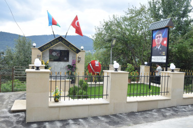 Rayon İcra Hakimiyyətinin başçısı İlqar Mahmudov Küsnət kəndində səyyar vətəndaş qəbulu keçirilib.