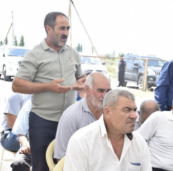 Yalavanc kəndində vətəndaşlarla səyyar qəbul keçirilib.