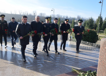 12 Dekabr - Ümummilli Lider Heydər Əliyevin anım günü.