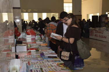 Quba rayon Heydər Əliyev Mərkəzində II Quba Kitab Sərgisinin açılış mərasimi keçirilib.