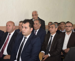 Yerfi kəndində vətəndaşlarla səyyar qəbul keçirildi.