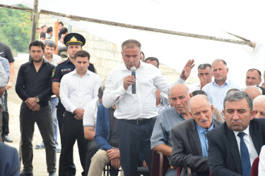 Rayon İcra Hakimiyyətinin başçısı İlqar Mahmudov Küsnət kəndində səyyar vətəndaş qəbulu keçirilib.