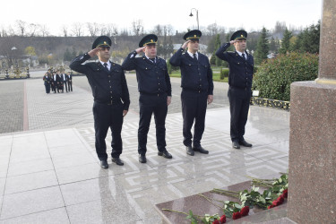 Ədliyyə işçilərinin peşə bayramı günü qeyd olunmuşdur.
