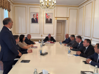 Quba Rayon İcra Hakimiyyətində medal təqdimetmə mərasimi keçirilib