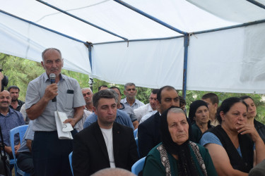 Küpçalqışlaq kəndində vətəndaşlarla səyyar qəbul keçirilib.