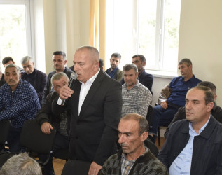 Hacıqaib kəndində sakinlərin müraciətləri yerində dinlənilib.