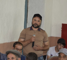 Yerfi kəndində vətəndaşlarla səyyar qəbul keçirildi.