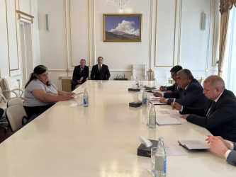 Quba Rayon İcra Hakimiyyətinin başçısı İlqar Mahmudovun vətəndaş qəbulları davam edir.