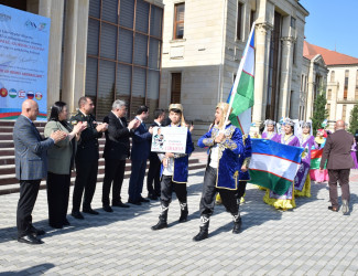 Quba şəhərində “Mən fəxr edirəm ki, Azərbaycanlıyam” adlı II Beynəlxalq folklor rəqs və yaradıcılıq festivalı keçirilib.