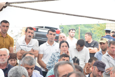 Rayon İcra Hakimiyyətinin başçısı İlqar Mahmudov Küsnət kəndində səyyar vətəndaş qəbulu keçirilib.