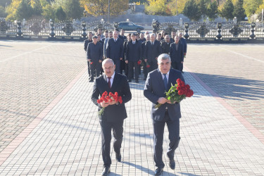 1 noyabr - Kənd Təsərrüfatı İşçiləri günü qeyd edilmişdir.