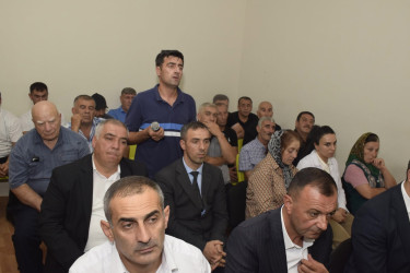 İspik kəndində səyyar vətəndaş qəbulu keçirilib.