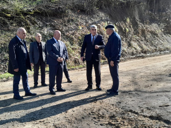 Quba Rayon İcra Hakimiyyətinin başçısı  İlqar Mahmudov intensiv leysan yağışlarının və torpaq sürüşmələrinin ciddi fəsadlar törətdiyi Quba-Alpan-Susay-Xınalıq, Quba-İspik-Xınalıq avtomobil yollarındakı mövcud vəziyyətlə tanış olmuşdur.