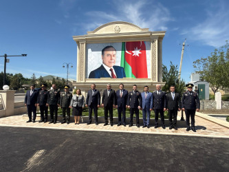 Ümummilli Lider Heydər Əliyevin anadan olmasının 102-ci ildönümü ilə əlaqədar Ulu Öndərin Quba şəhərindəki adını daşıyan mədəniyyət və istirahət parkındakı abidəsi ziyarət edilib.