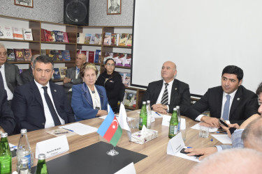 Qubada Qərbi Azərbaycan İcmasının rayon üzrə nümayəndəliyinin yeni ofisinin açılış mərasimi olub.