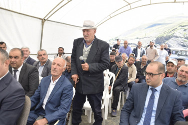 Qarxun kəndində vətəndaşlarla səyyar qəbul keçirilib.