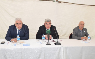 Uzunmeşə kəndində səyyar vətəndaş qəbulu keçirilib.