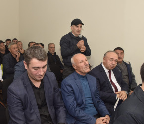 İspik kəndində növbəti səyyar vətəndaş qəbulu keçirilib.