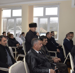 Quba Rayon İcra Hakimiyyətinin başçısı İlqar Mahmudov tərəfindən Ərməki kəndində növbəti səyyar vətəndaş qəbulu keçirilib.