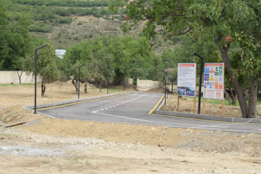 Rayon İcra Hakimiyyətinin başçısı Çiçi kəndində inşası bitməkdə olan məktəb binası ilə tanış olub.