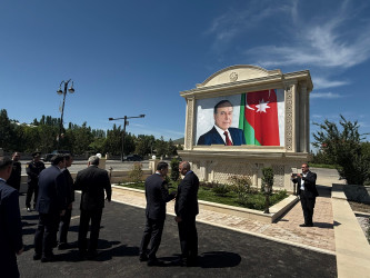 Ümummilli Lider Heydər Əliyevin anadan olmasının 102-ci ildönümü ilə əlaqədar Ulu Öndərin Quba şəhərindəki adını daşıyan mədəniyyət və istirahət parkındakı abidəsi ziyarət edilib.