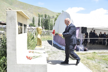 Qarxun kəndində vətəndaşlarla səyyar qəbul keçirilib.