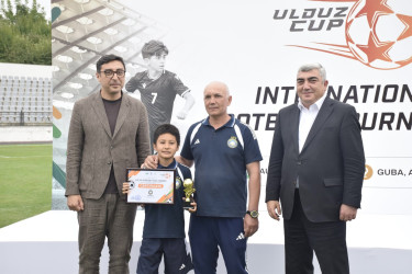 12 yaşadək futbolçular arasında III “Ulduz Cup” beynəlxalq futbol turnirinin final oyunu keçirilib.