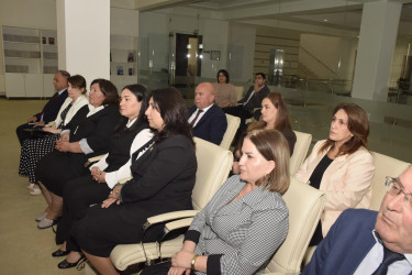 Ali təhsil müəssisələrinə yüksək balla qəbul olunan məzunlarla görüş keçirildi.
