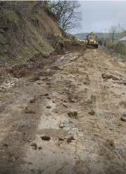 Quba rayonunda yağan güclü və aramsız yağışlar nəticəsində yaranmış sel sularının yaratdığı fəsadlar yerindəcə araşdırılır və aradan qaldırılır.