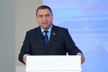 Dini Qurumlarla İş üzrə Dövlət Komitəsinin təşkilatçılığı ilə Quba şəhərində “Dini ekstremizmə qarşı mübarizə və müasir çağırışlar” mövzusunda regional konfrans öz işinə başlayıb.