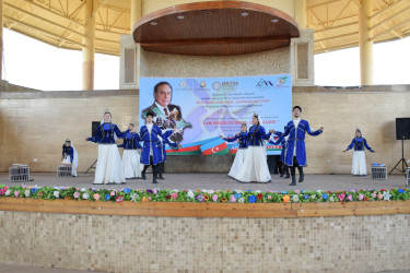 Quba şəhərində “Mən fəxr edirəm ki, Azərbaycanlıyam” adlı II Beynəlxalq folklor rəqs və yaradıcılıq festivalı keçirilib.