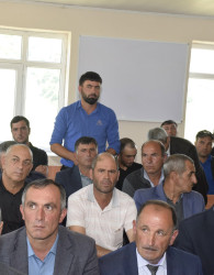 Xaltan kəndində vətəndaşlarla səyyar qəbul keçirildi.