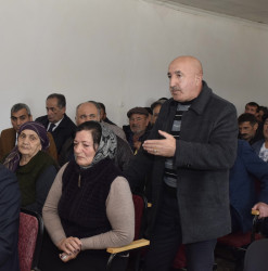 Üçgün kəndində səyyar vətəndaş qəbulu keçirilib.