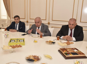 Rayon İcra Hakimiyyətində Azərbaycan Güləş Federasiyasının rəhbərliyi və Olimpiya çempionları ilə görüş keçirilib.